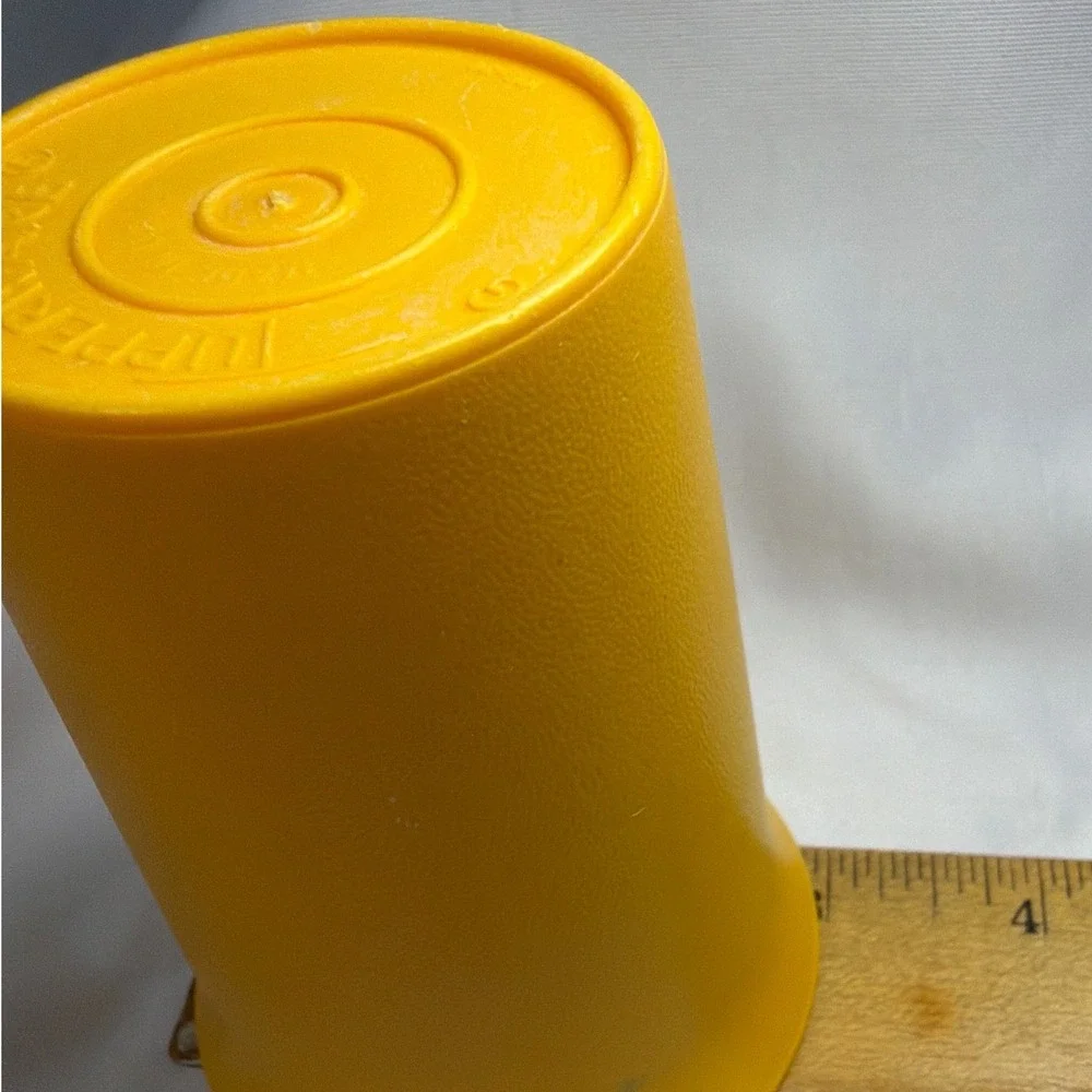 Tupperware Vintage 109 Bell Tumbler Set 2 Cups Yellow Orange Plastic Retro MCM‎